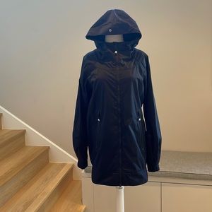 Lululemon Long Size 6 Hooded Raincoat